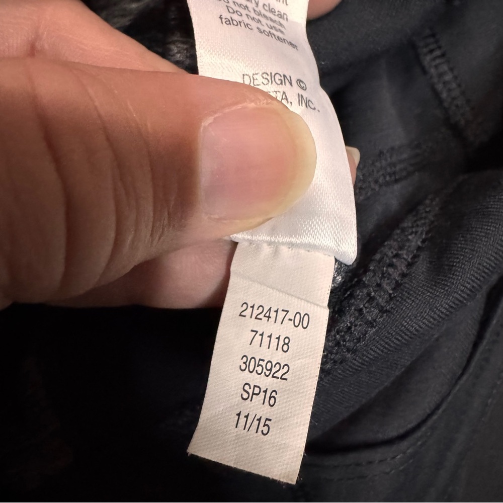 Athleta Remix Revelation Capri Leggings - Picture 5 of 6